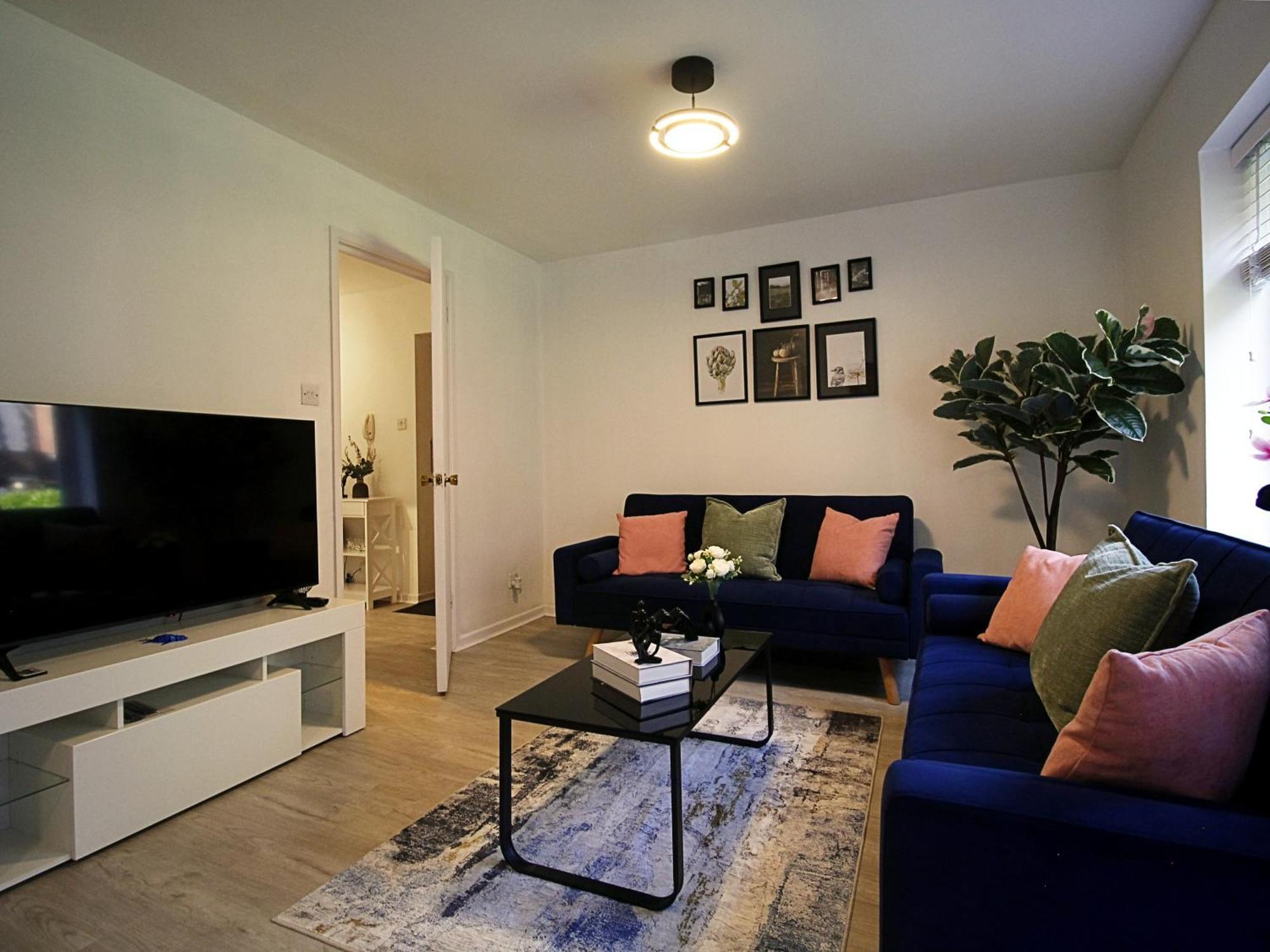 2Bdr Flat Rg1 - Free Open Parking Διαμέρισμα Ρίντινγκ Εξωτερικό φωτογραφία