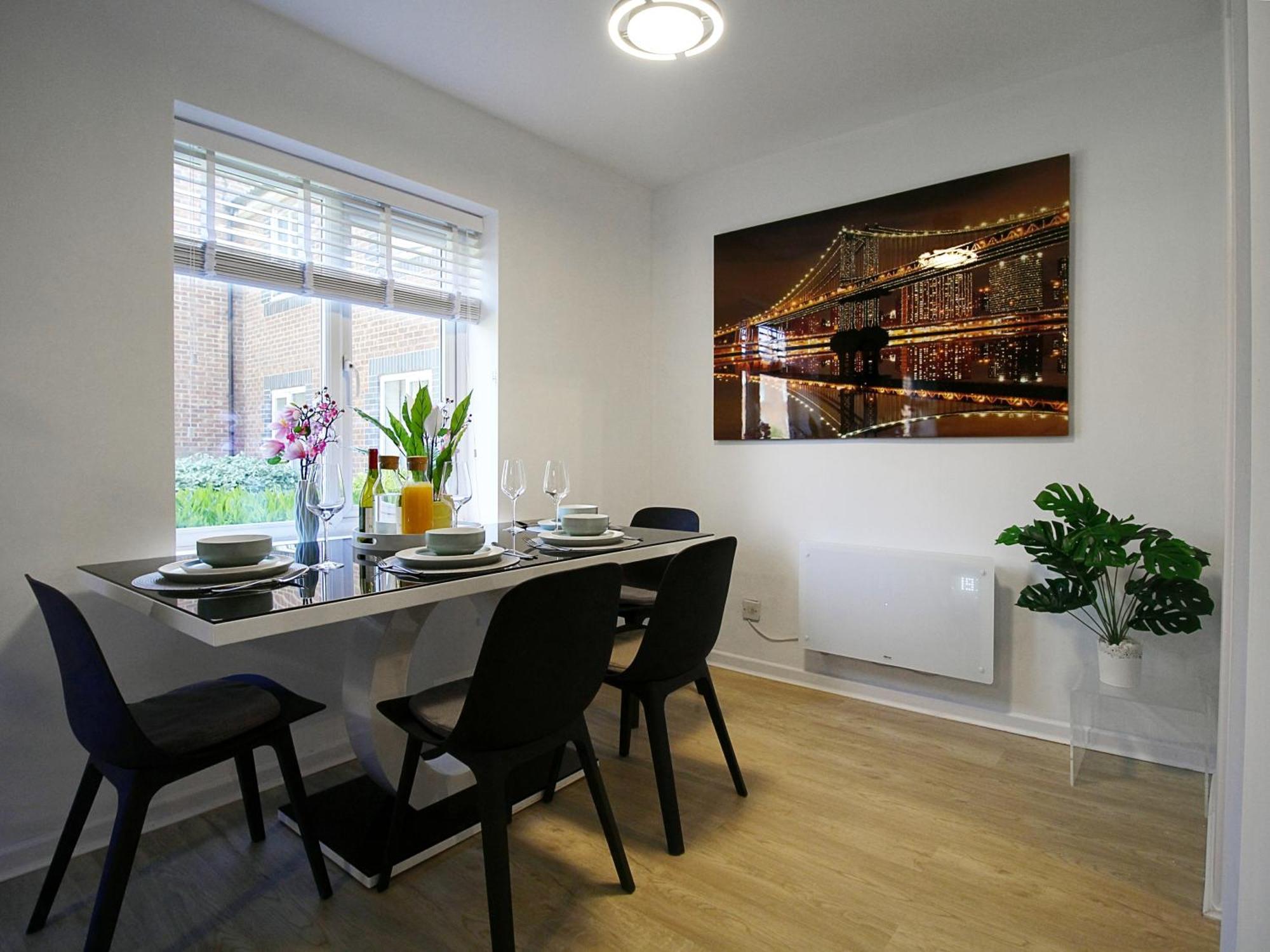 2Bdr Flat Rg1 - Free Open Parking Διαμέρισμα Ρίντινγκ Εξωτερικό φωτογραφία