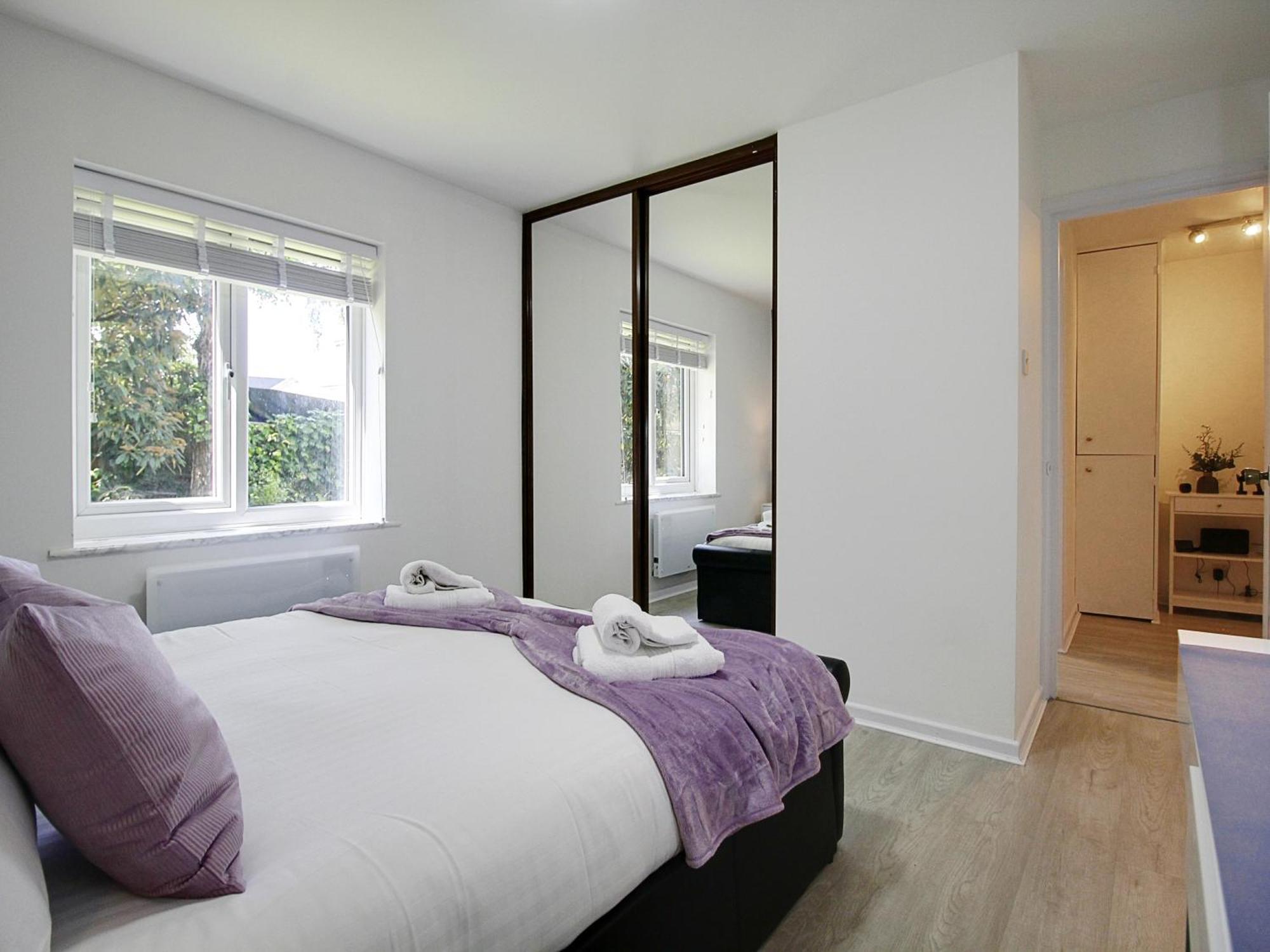 2Bdr Flat Rg1 - Free Open Parking Διαμέρισμα Ρίντινγκ Εξωτερικό φωτογραφία